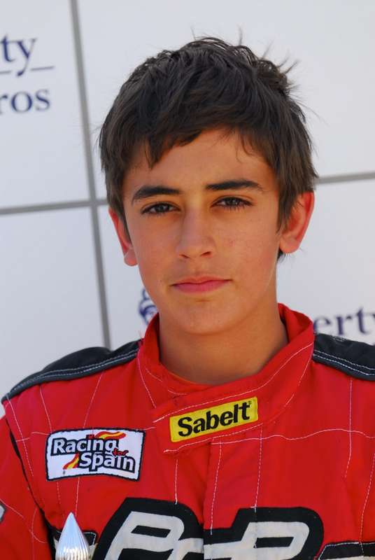 Mikel Azcona participar&aacute; en el Academy Trophy 2011